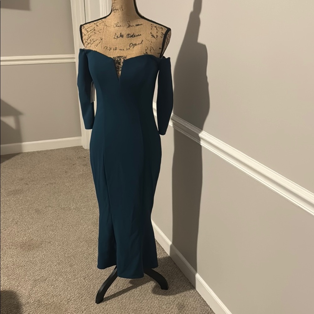 Katie May size small Green Sheath Off-Shoulder Dress